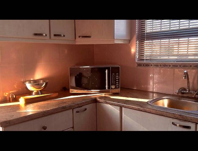3 BEDROOM FREEHOLD FOR SALE IN ILITHA PARK